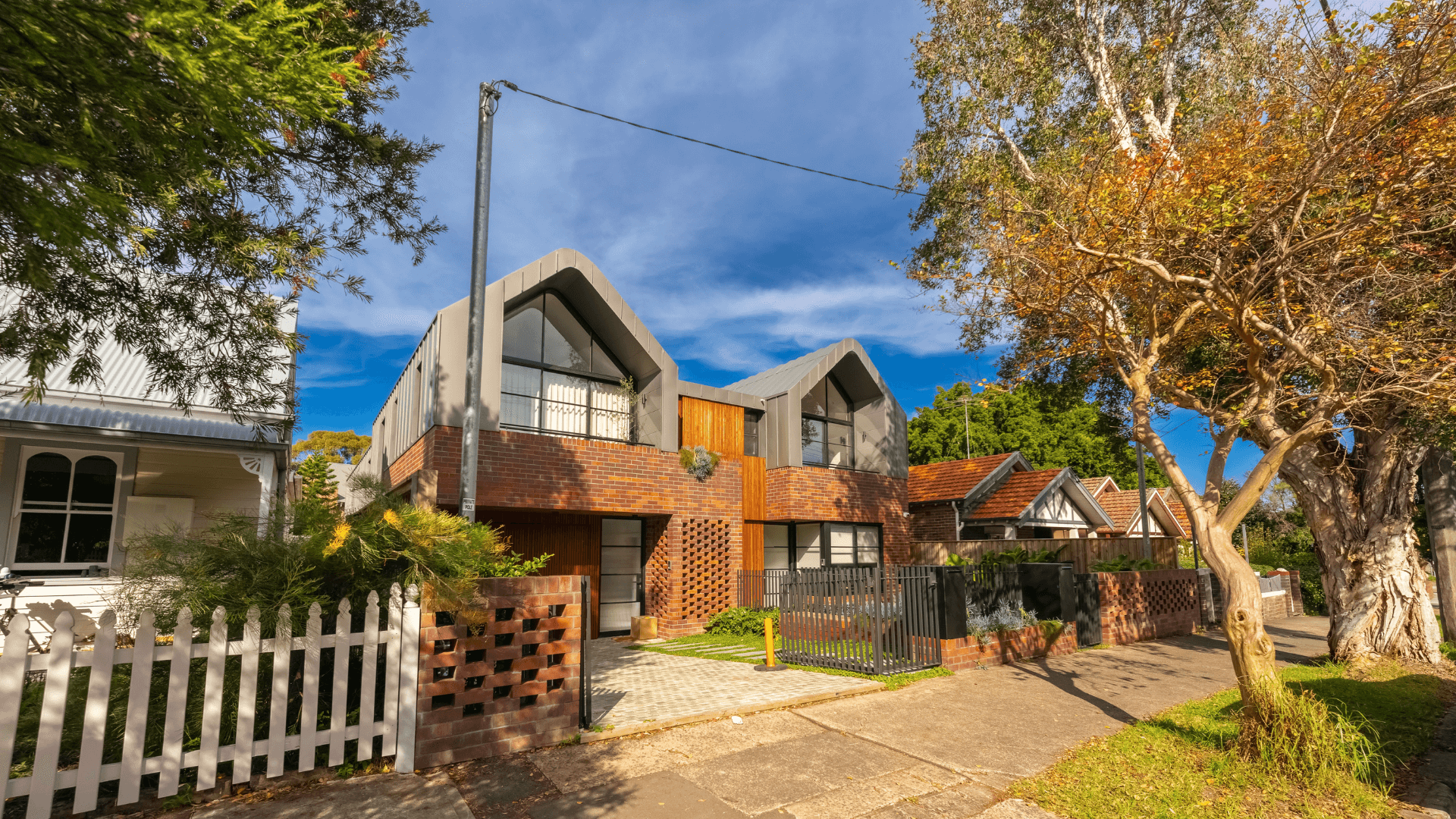 Duplex with private pole in front yard